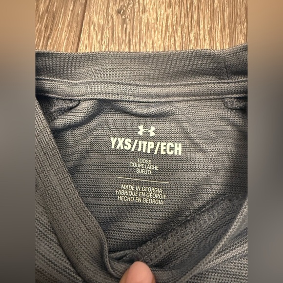 Under Armour Boys Gray Loose Dry Fit T Shirt Size YXS - Picture 3 of 5